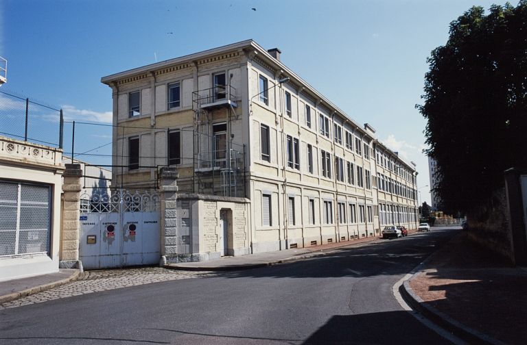 élévation du bâtiment sur la rue Alfred de Musset, vue de trois-quarts gauche