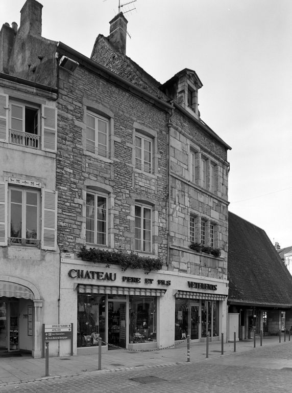 Maison 01 rue Pasumot, vue d'ensemble de la façade sur rue, en pierre de taille
