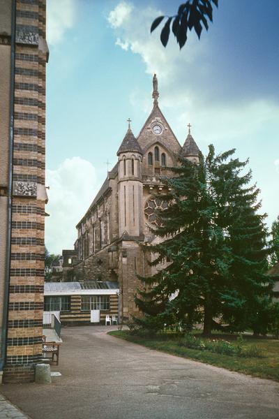 Chapelle et galerie la reliant au bâtiment conventuel.