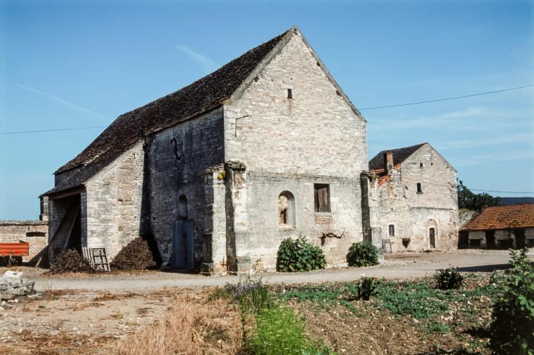 Vue de la chapelle : façade postérieure.