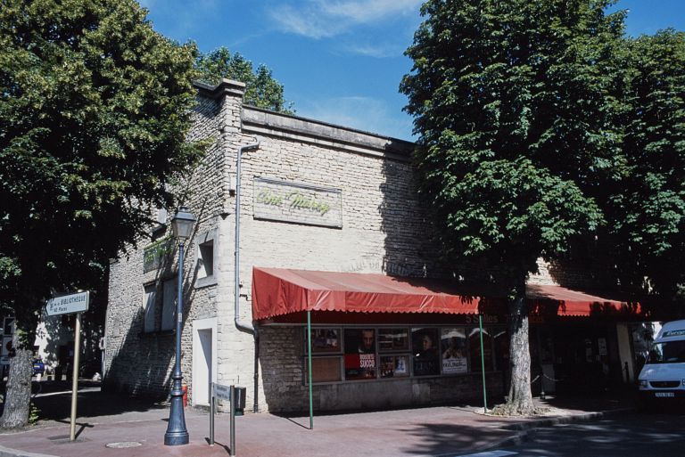 Façade