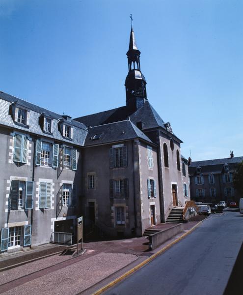 Façade antérieure de la chapelle.