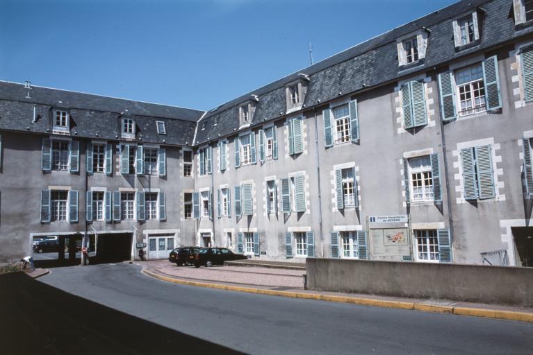 Façade postérieure, partie gauche.