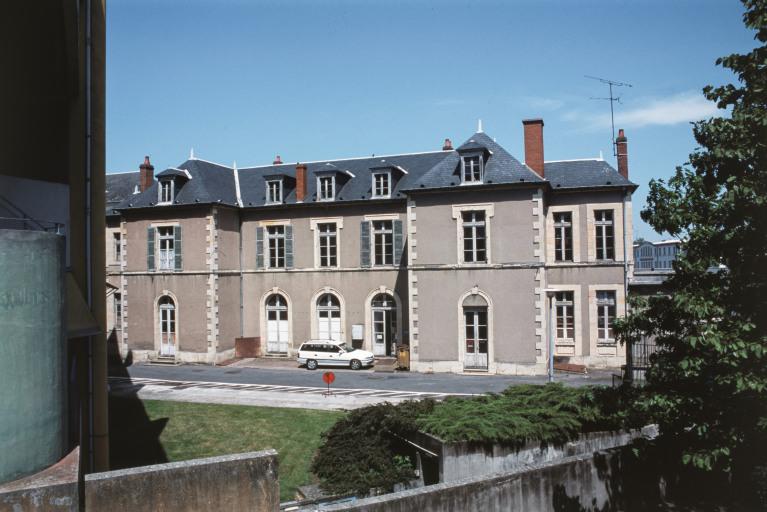Bâtiment de biologie, façade antérieure.