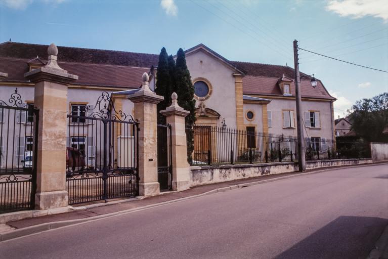 Façade antérieure, partie droite.