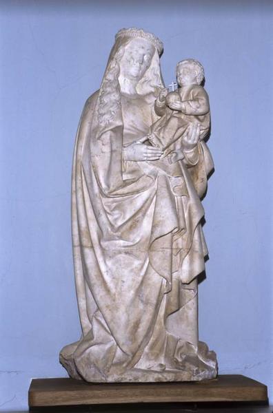 Statue : Vierge à l'Enfant