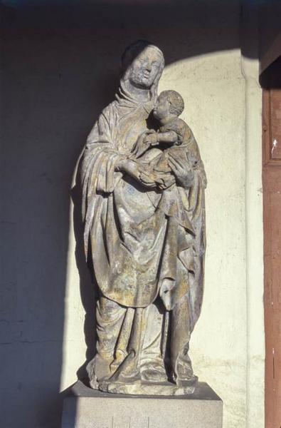 Statue : Vierge à l'Enfant