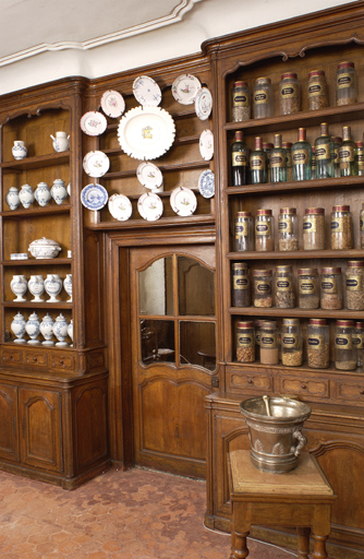 Meubles de pharmacie