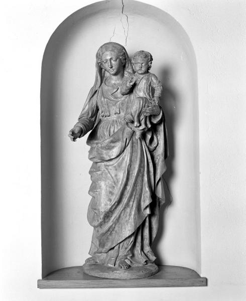 Statue : Vierge à l'Enfant