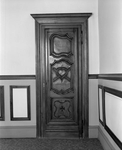 Portes d'armoire de sacristie (?)