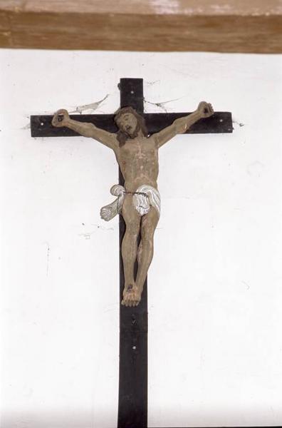 Statue : Christ en croix