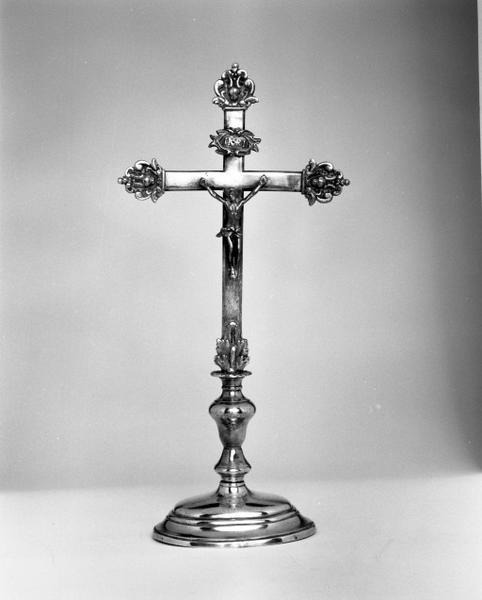 Croix d'autel ou d'offert