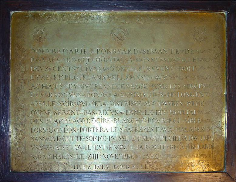 Plaque commémorative : inscription de fondation faite par la soeur Ponsard le 14 novembre 1682