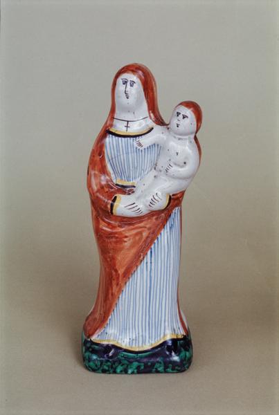 Statue : vierge à l'enfant