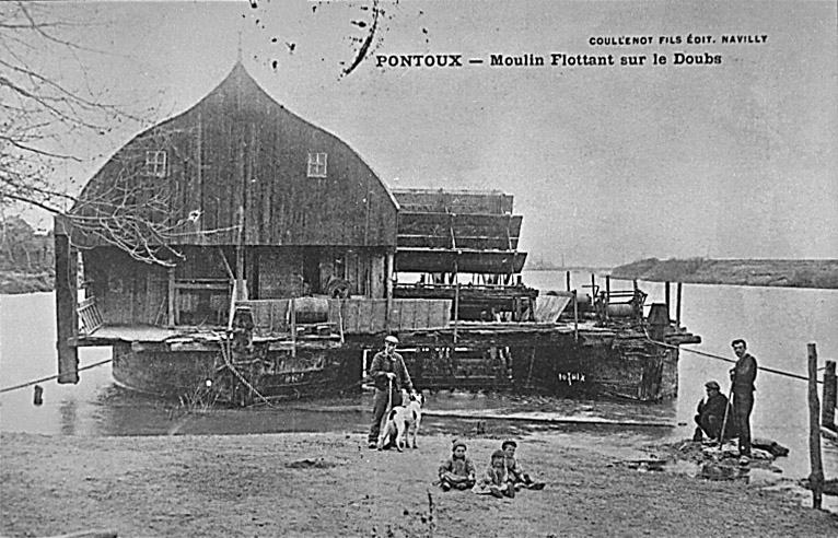 Vue côté antérieur, carte postale ancienne (collection privée).