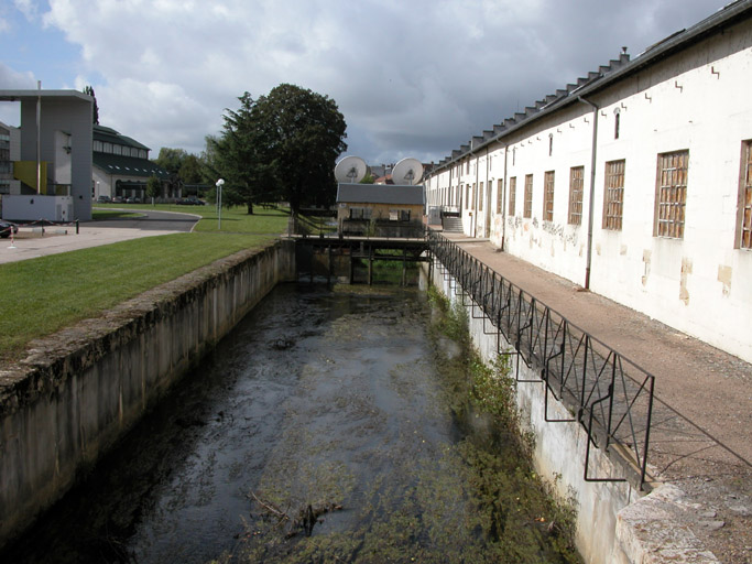 Bief de l'ancienne fonderie de canons.