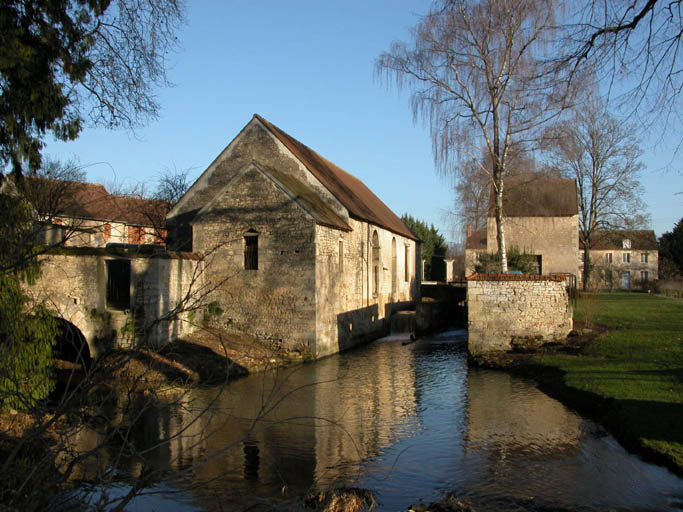 Vue de l'atelier de la forge vue du bief.