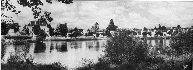 Panoramique des bords de la Loire au niveau de Cosne-sur-Loire.