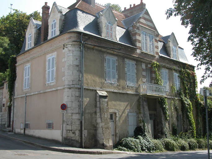 Ancien bâtiment de la clouterie présent sur la gravure de 1840.