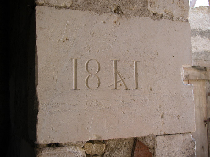 Indication (date) sur une Pierre à l'entrée du fourneau.