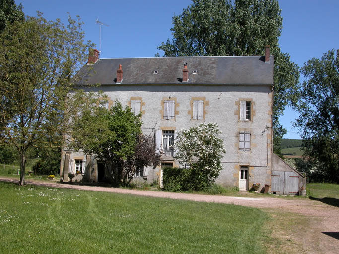 Façade avant du moulin.