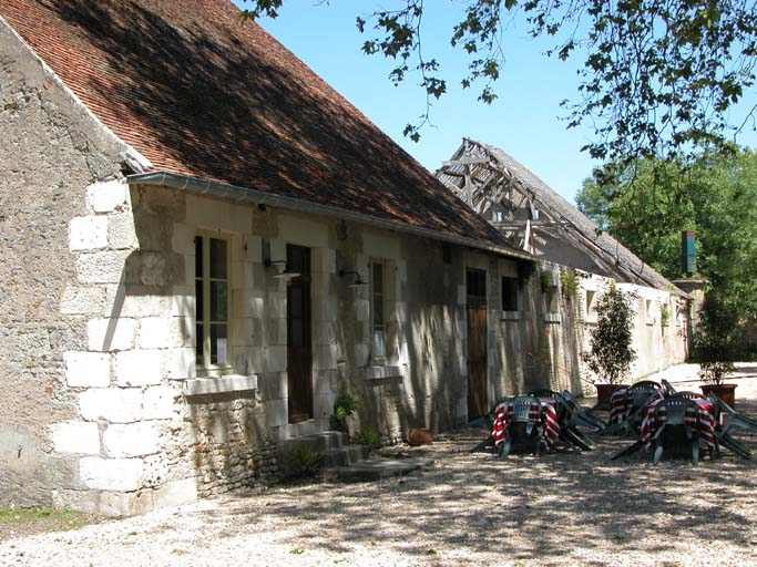 Halle à charbon par le côté avant.