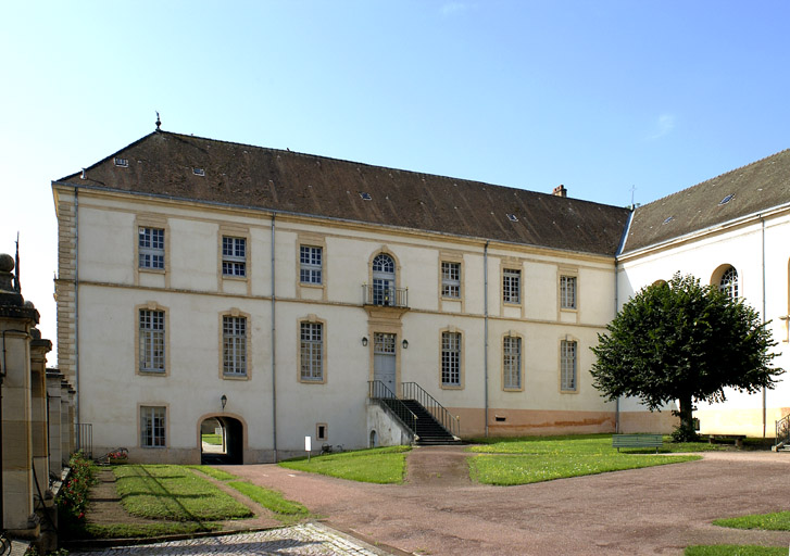 Aile gauche, façade antérieure.