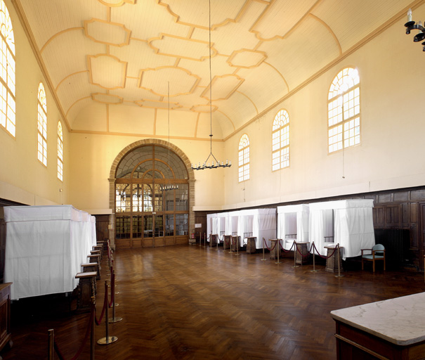 Ancienne salle des hommes, vue depuis le fond.