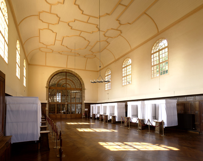 Ancienne salle des hommes, vue depuis le fond.