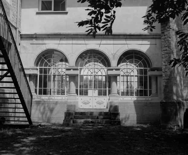 Galerie de liaison vers la chapelle.