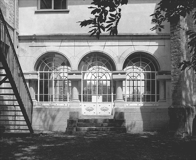 Galerie de liaison vers la chapelle.