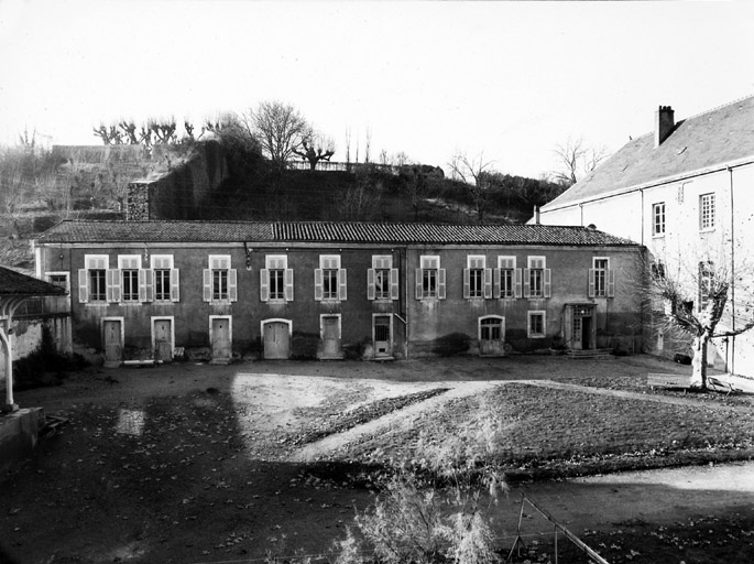 Vue d'ensemble des anciens communs, vers 1950/1960.