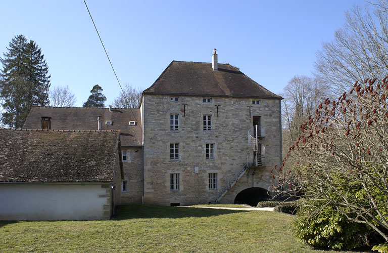 Ancien moulin à eau : élévation est.