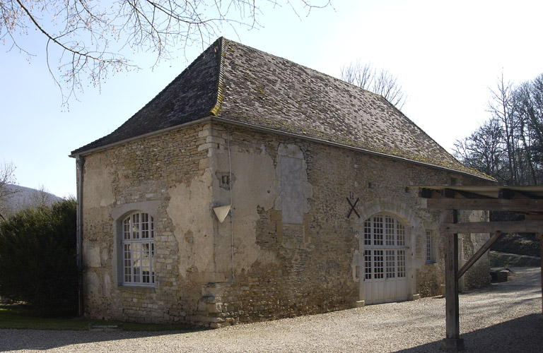 Bâtiment dit orangerie (au sud du moulin à eau) : élévations ouest et nord.