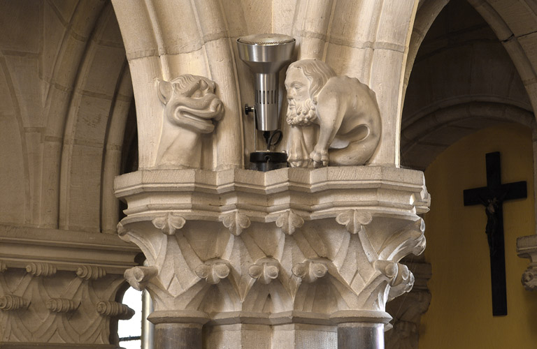 Bâtiment du réfectoire : réfectoire néo-gothique, décor sculpté.