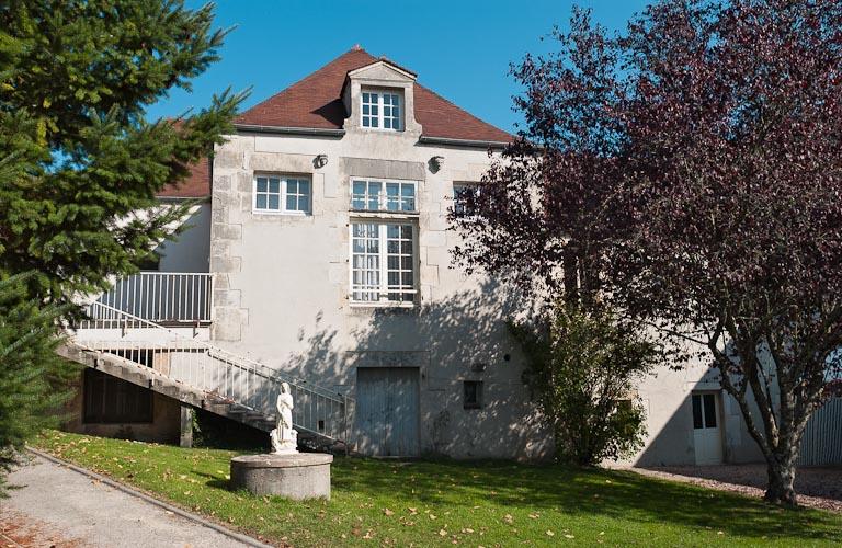 Façade de l'ancienne salle des femmes, sur le jardin.