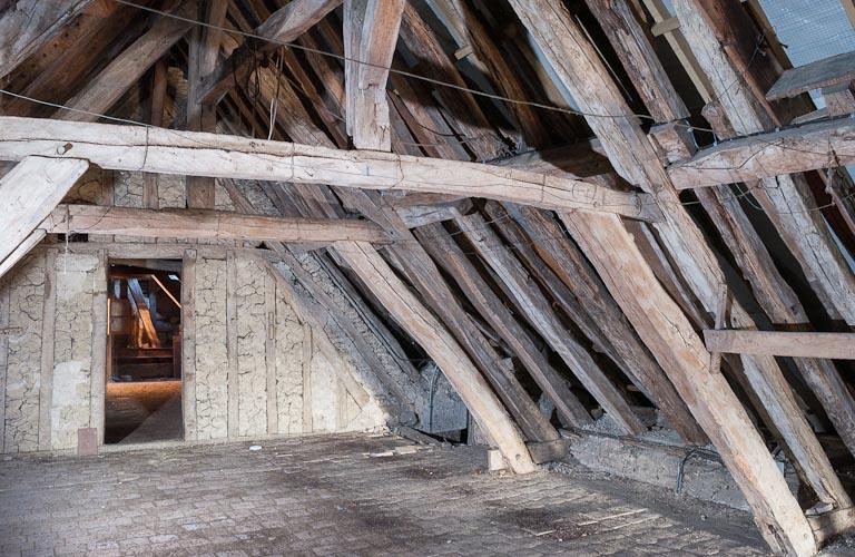 Corps de bâtiment principal : charpente (au-dessus de l'ancienne salle des femmes).