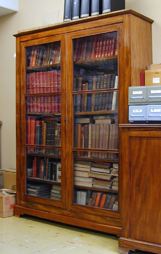 Vue d'ensemble d'une armoire.