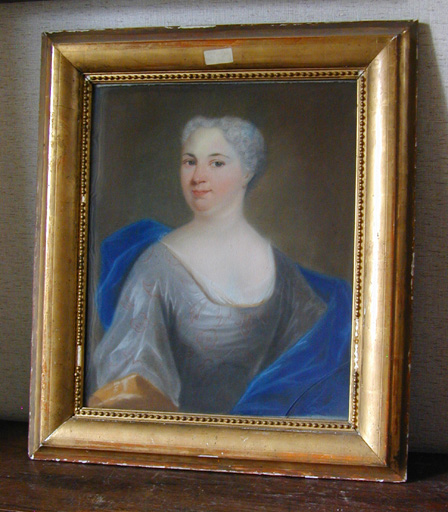 Tableau : portrait de Mme Magdelaine Anquetil