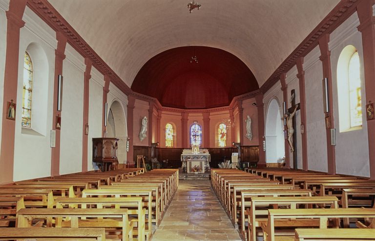 Vue intérieure depuis l'entrée.