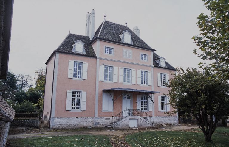 Le corps de logis. Elévation antérieure.