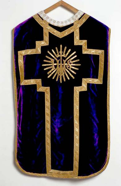 Vue d'ensemble de la chasuble.