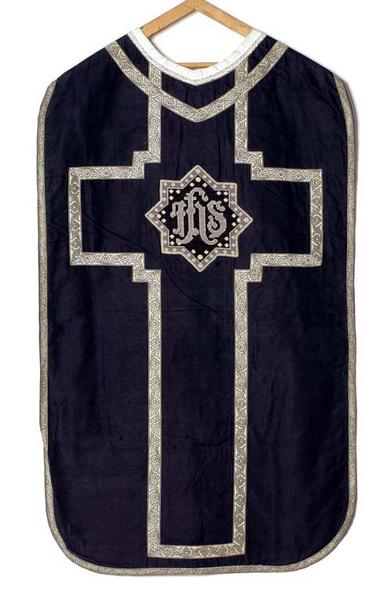 Vue d'ensemble de la chasuble.