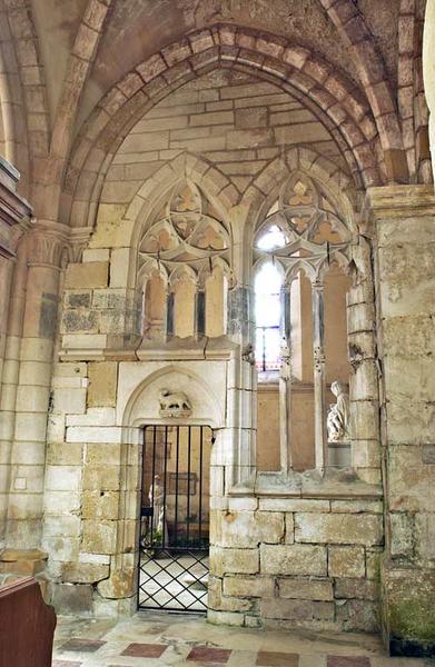 Chapelle du Sépulcre, mur sud côté choeur.