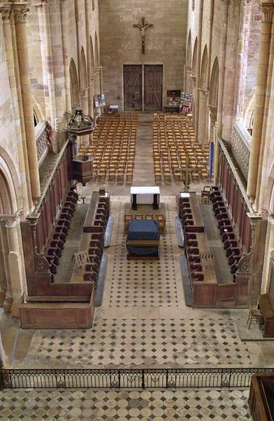 Croisée du transept et nef, vue prise de la coursière du choeur.