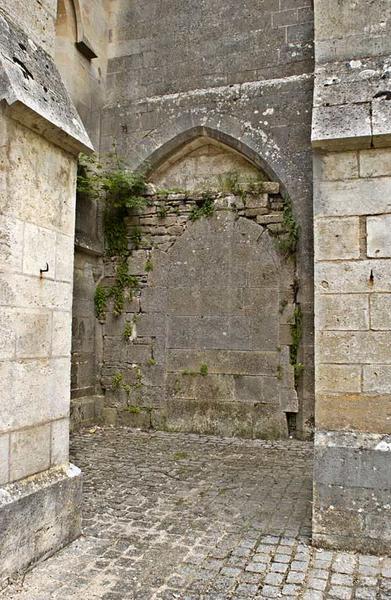 Bras sud du transept, mur ouest.