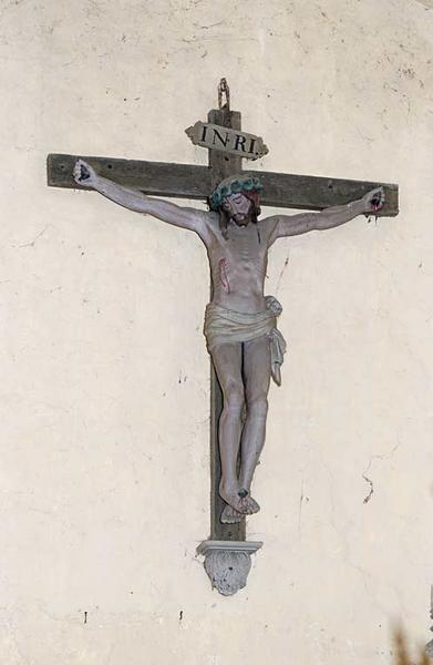 Statue : Christ en croix