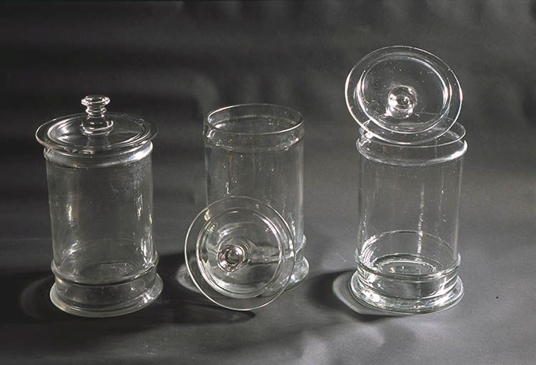 Ensemble de 6 pots à pharmacie