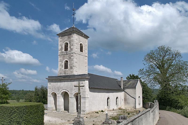 Vue d'ensemble de trois quarts.