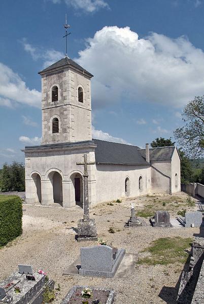 Vue d'ensemble de trois quarts.